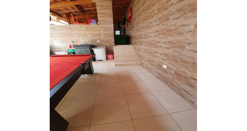 Belo Sobrado à venda no Jardim Vista Linda na Rua Amapola