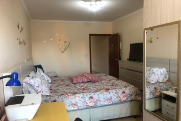 Belo Sobrado à venda na Vila Guedes na Rua São Francisco de Assis