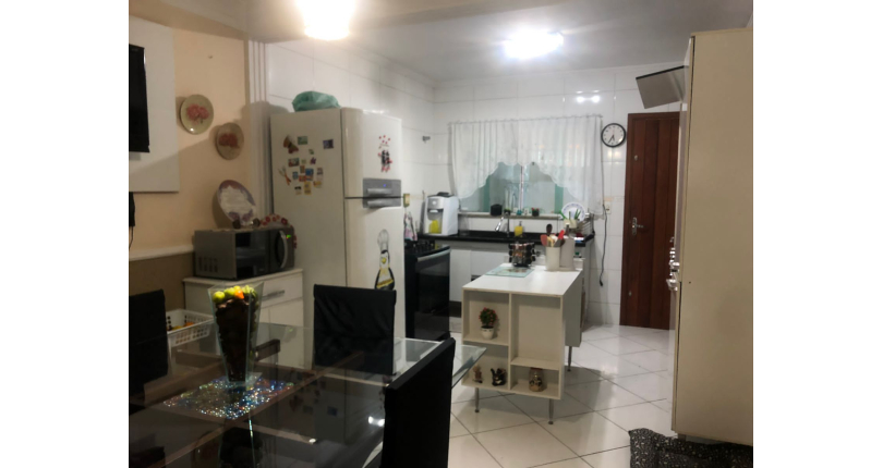 Belo Sobrado à venda na Vila Guedes na Rua São Francisco de Assis