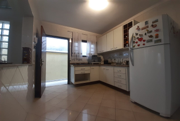 Bela Casa assobradada à venda no Parque São Domingos na Rua Severino Vilar Filho