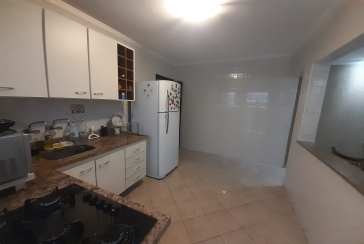 Bela Casa assobradada à venda no Parque São Domingos na Rua Severino Vilar Filho