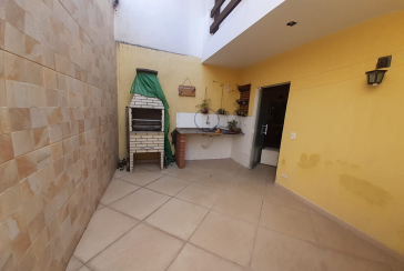 Bela Casa assobradada à venda no Parque São Domingos na Rua Severino Vilar Filho