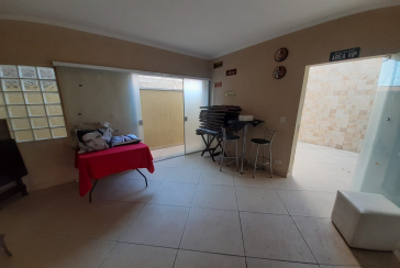 Bela Casa assobradada à venda no Parque São Domingos na Rua Severino Vilar Filho