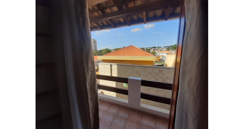 Bela Casa assobradada à venda no Parque São Domingos na Rua Severino Vilar Filho