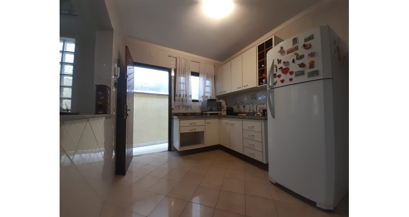 Bela Casa assobradada à venda no Parque São Domingos na Rua Severino Vilar Filho