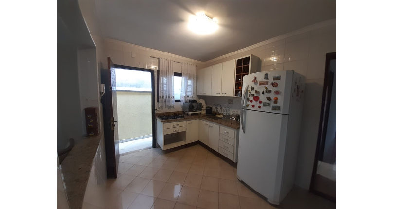 Bela Casa assobradada à venda no Parque São Domingos na Rua Severino Vilar Filho