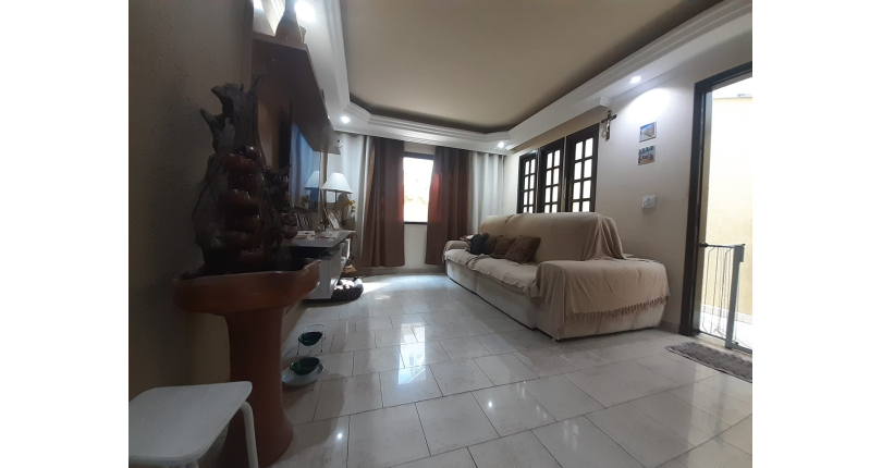 Bela Casa assobradada à venda no Parque São Domingos na Rua Severino Vilar Filho