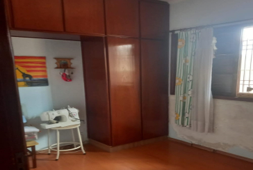 Casa assobradada à venda no Parque São Domingos na Rua Almiro Bernardo