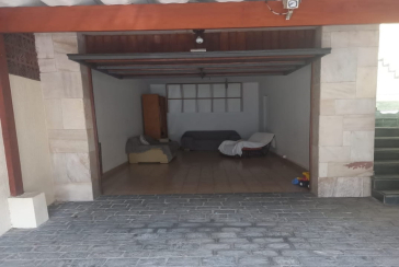 Casa assobradada à venda no Parque São Domingos na Rua Almiro Bernardo