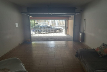 Casa assobradada à venda no Parque São Domingos na Rua Almiro Bernardo