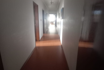 Casa assobradada à venda no Parque São Domingos na Rua Almiro Bernardo