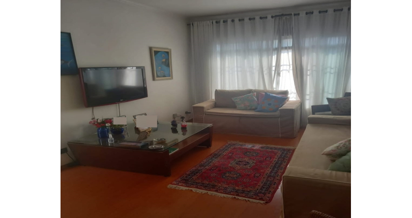 Casa assobradada à venda no Parque São Domingos na Rua Almiro Bernardo