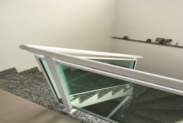 BELO Sobrado à venda no Jardim Bandeirantes (Zona Norte) na Rua Engenheiro Dolabela