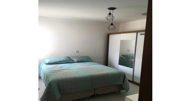 BELO Sobrado à venda no Jardim Bandeirantes (Zona Norte) na Rua Engenheiro Dolabela