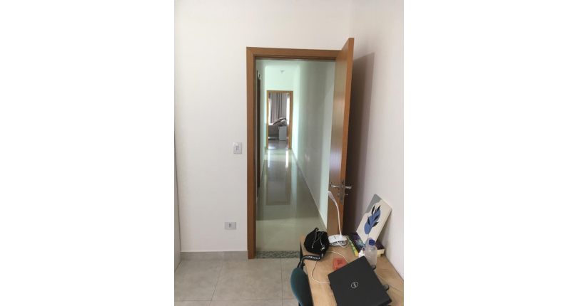 BELO Sobrado à venda no Jardim Bandeirantes (Zona Norte) na Rua Engenheiro Dolabela