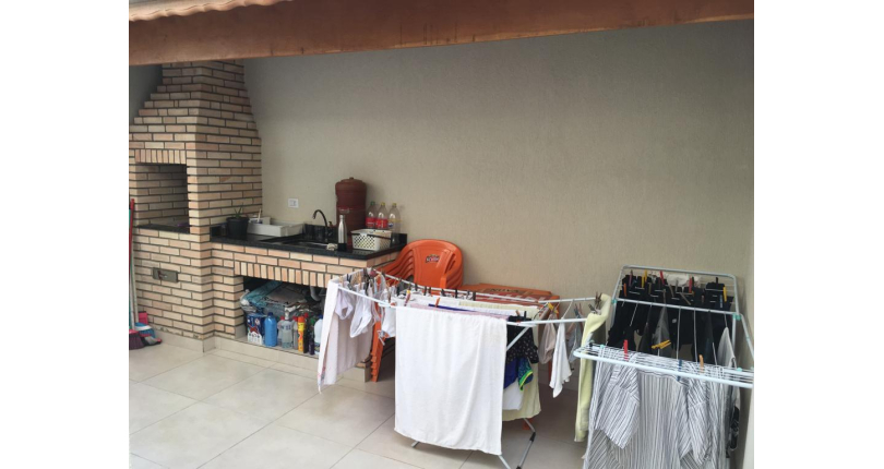 BELO Sobrado à venda no Jardim Bandeirantes (Zona Norte) na Rua Engenheiro Dolabela