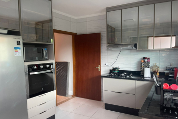 Sobrado à venda no Jaraguá na Rua Jimesana