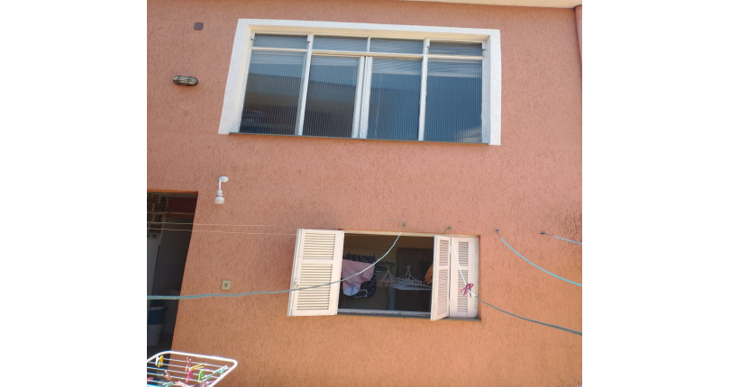 Sobrado à venda no Jardim Santo Elias na Rua Armando Flamarion Coelho