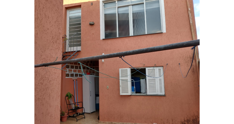 Sobrado à venda no Jardim Santo Elias na Rua Armando Flamarion Coelho