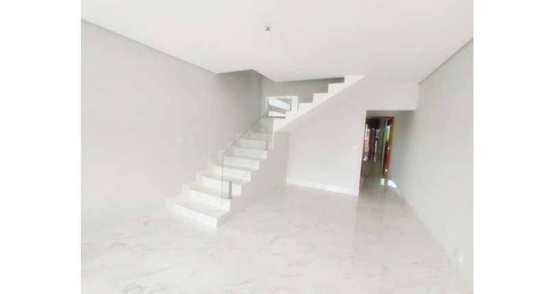 Sobrado novo à venda no Jardim Maristela na Rua Coronel Augusto Machado 306