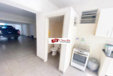 Belo Sobrado à venda no Jardim Santo Elias na Rua Cícero Fernandes de Lyra