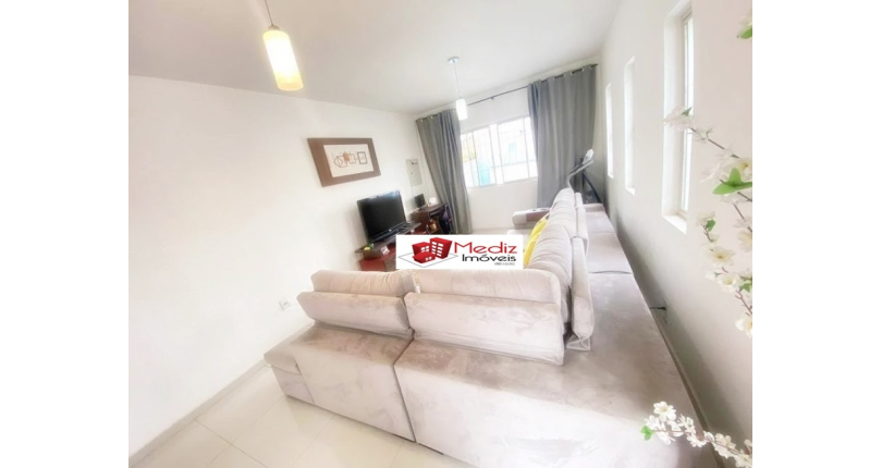 Belo Sobrado à venda no Jardim Santo Elias na Rua Cícero Fernandes de Lyra