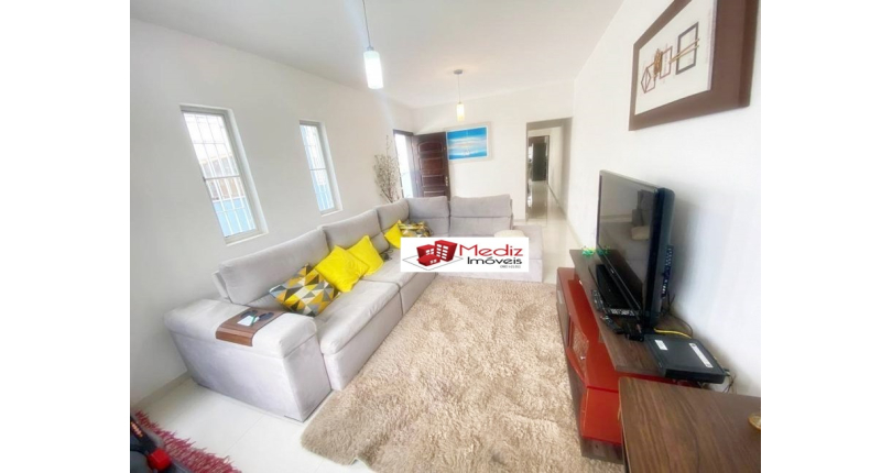 Belo Sobrado à venda no Jardim Santo Elias na Rua Cícero Fernandes de Lyra