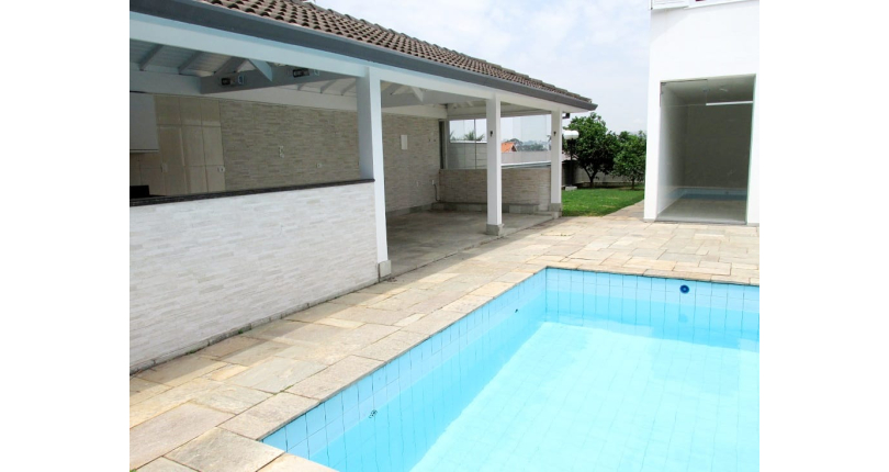 Belíssima Casa à venda em Alphaville na Alameda Tulipas no Alphaville Residencial Alpha 5