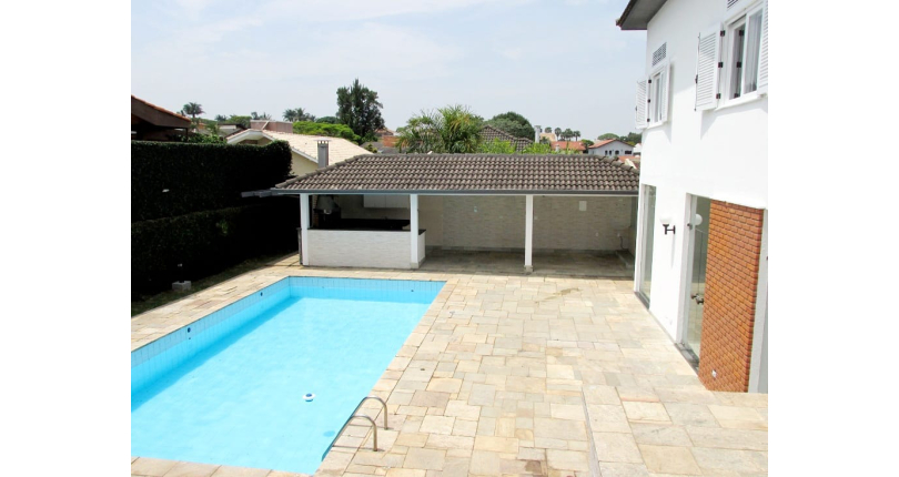 Belíssima Casa à venda em Alphaville na Alameda Tulipas no Alphaville Residencial Alpha 5