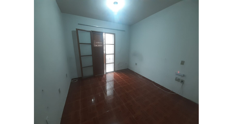 Lindo Sobrado à venda no Conjunto Residencial Vista Verde na Rua Ricardo Abed