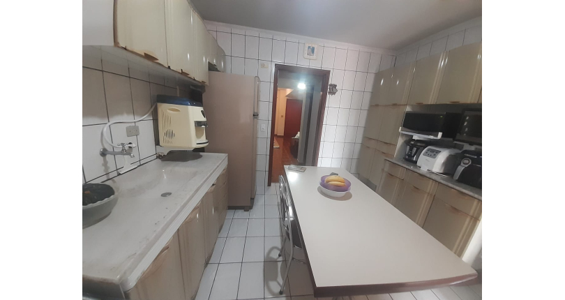 Lindo Sobrado à venda no Conjunto Residencial Vista Verde na Rua Ricardo Abed
