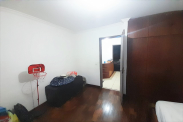 Bom Sobrado à venda no Conjunto Residencial Vista Verde na Rua Ricardo Abed