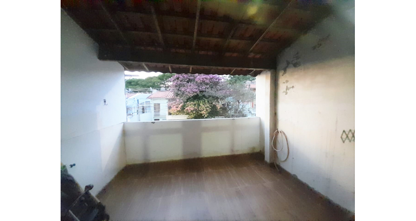 Bom Sobrado à venda no Conjunto Residencial Vista Verde na Rua Ricardo Abed