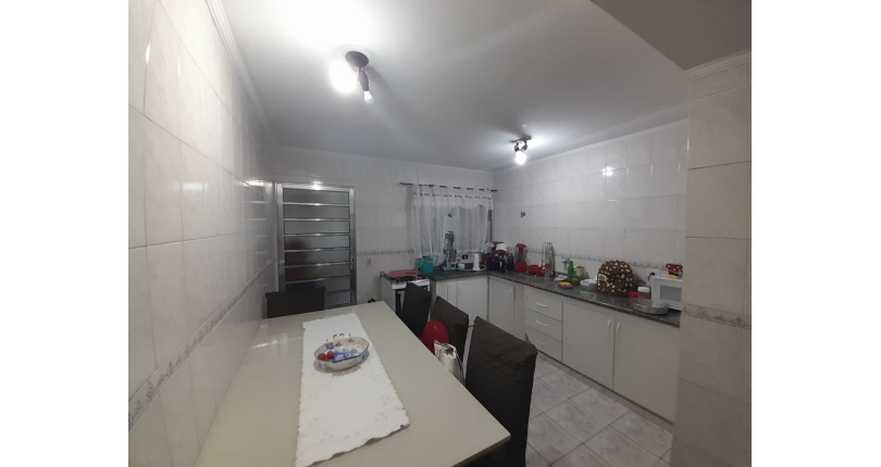 Bom Sobrado à venda no Conjunto Residencial Vista Verde na Rua Ricardo Abed