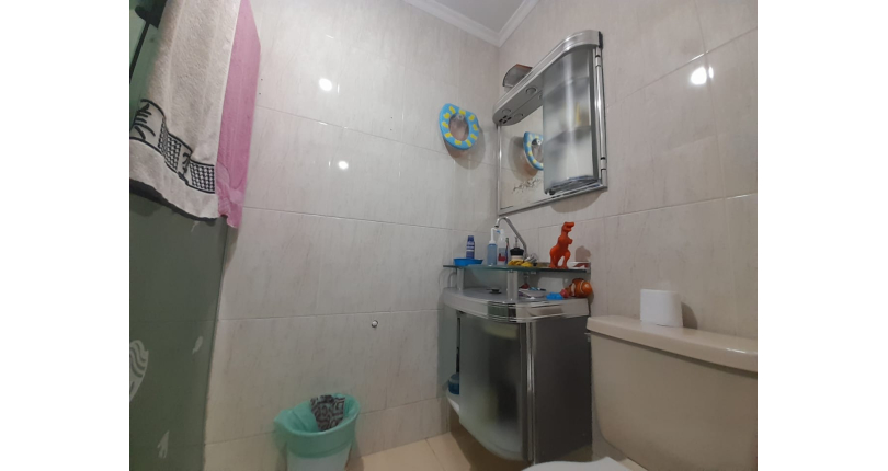 Bom Sobrado à venda no Conjunto Residencial Vista Verde na Rua Ricardo Abed