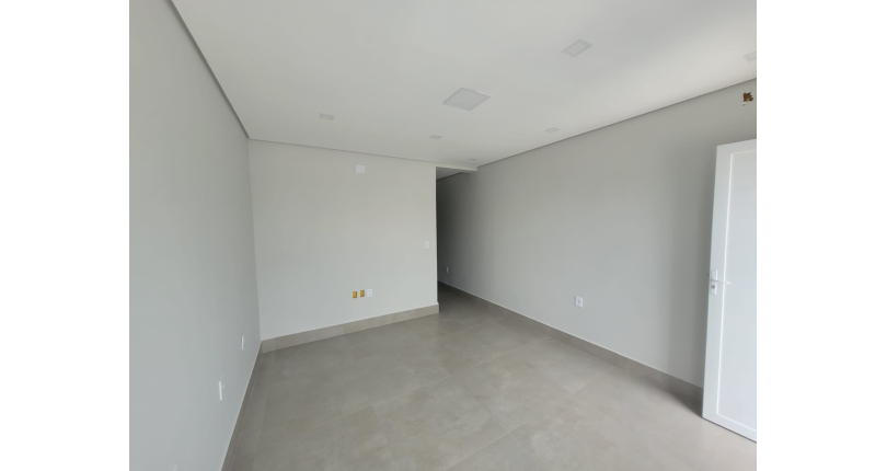 Belo Sobrado novo à venda na Vila Jaguara na Rua Pinheiro Raposo 151