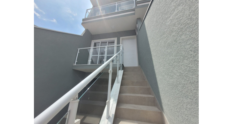 Belo Sobrado novo à venda na Vila Jaguara na Rua Pinheiro Raposo 151