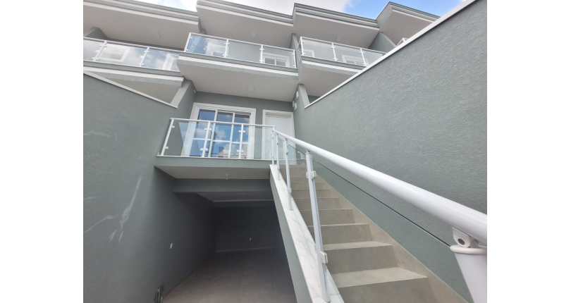 Belo Sobrado novo à venda na Vila Jaguara na Rua Pinheiro Raposo 155