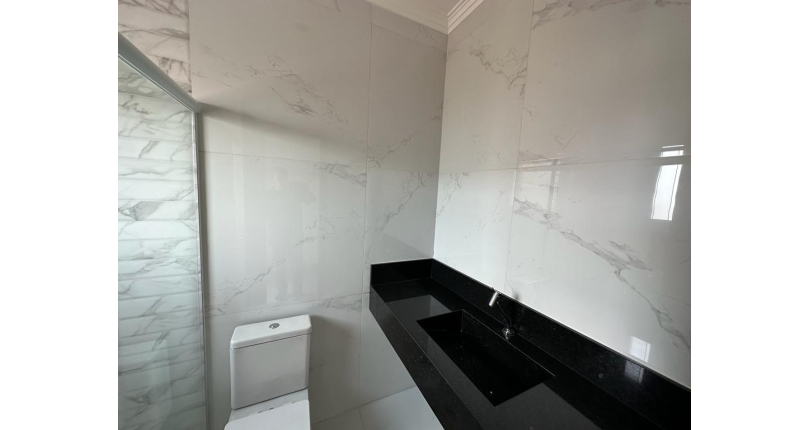  Lindo Sobrado novo à venda no Parque São Domingos na Rua Sérvio Clevinski 54