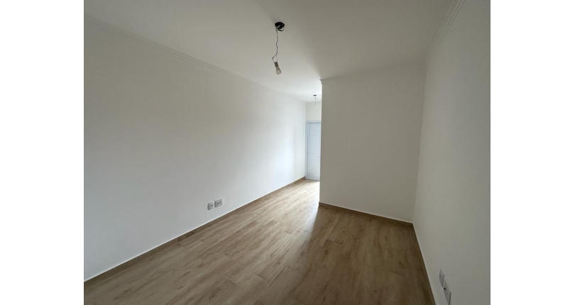   Lindo Sobrado novo à venda no Parque São Domingos na Rua Sérvio Clevinski 52