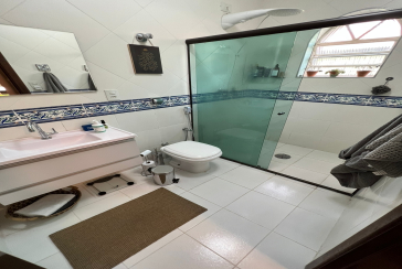 Linda Casa Térrea à venda no Jardim São José (Zona Norte) na Praça Ribeira das Naus