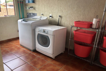 Linda Casa Térrea à venda no Jardim São José (Zona Norte) na Praça Ribeira das Naus