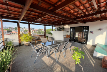 Linda Casa Térrea à venda no Jardim São José (Zona Norte) na Praça Ribeira das Naus