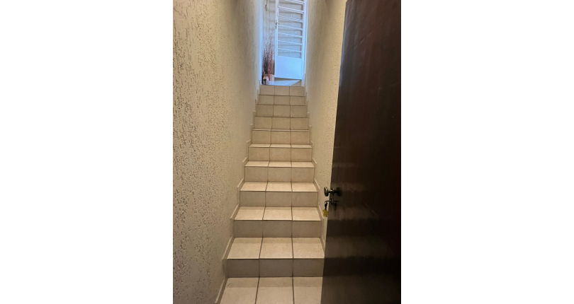 Linda Casa Térrea à venda no Jardim São José (Zona Norte) na Praça Ribeira das Naus