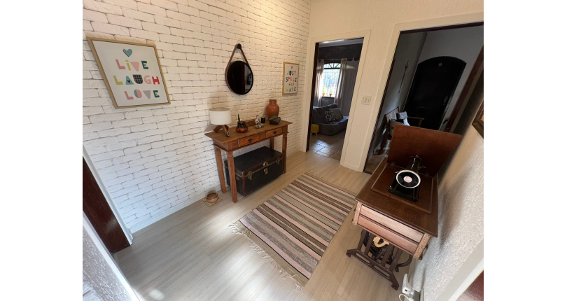 Linda Casa Térrea à venda no Jardim São José (Zona Norte) na Praça Ribeira das Naus