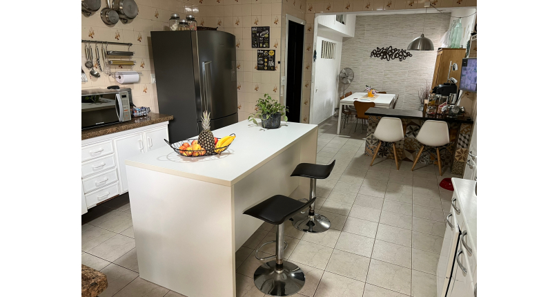 Linda Casa Térrea à venda no Jardim São José (Zona Norte) na Praça Ribeira das Naus