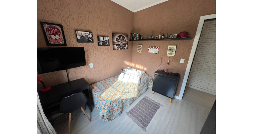 Linda Casa Térrea à venda no Jardim São José (Zona Norte) na Praça Ribeira das Naus