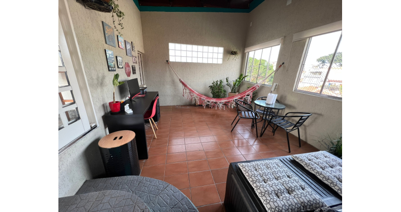 Linda Casa Térrea à venda no Jardim São José (Zona Norte) na Praça Ribeira das Naus