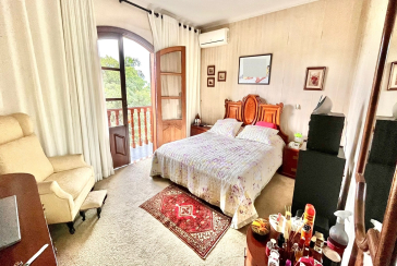 Belo Sobrado à venda no Alto da Lapa na Rua Lomas Valentinas