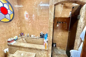 Belo Sobrado à venda no Alto da Lapa na Rua Lomas Valentinas